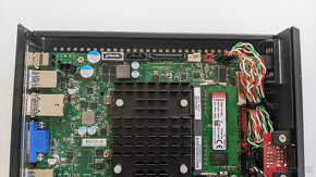 Mini PC MiTAC / J3160 / 4GB RAM / 128GB SSD / 2x SATA / PCIe - 4