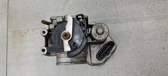 Škrtící klapka Škoda Felicie 1.3 MPi - 4
