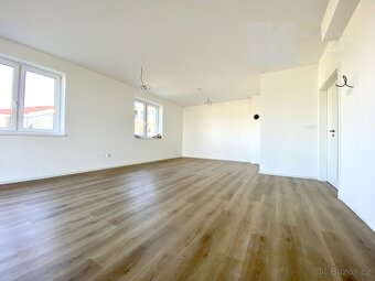 Prodej rodinného domu 5+kk, 165 m2, Pozemek 451 m2, Garáž - 4