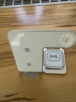 Nabíjecí stanice telefon ,sluchátka, hodinky, - 4