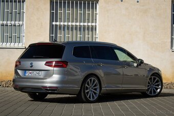 Volkswagen Passat Variant 2.0 BiTDI BMT Highline 4MOTION - 4