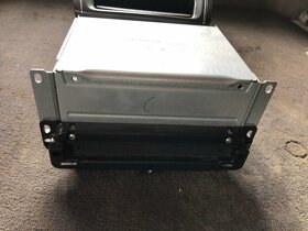 Fiat Freemont 2.0 JTD 103 kw - rádio / display - 4