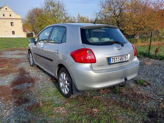 Toyota Auris 1.6 - 4