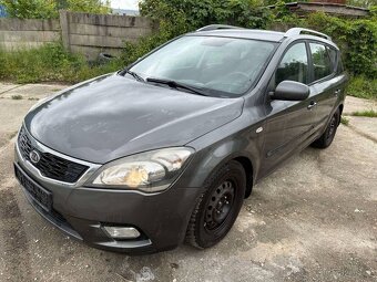 predam diely na kia ceed kombi 1,4 80kw benzin facelift 2009 - 4