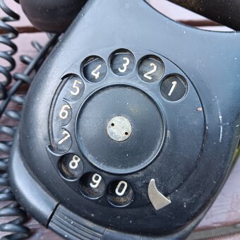 Starý telefon - 4