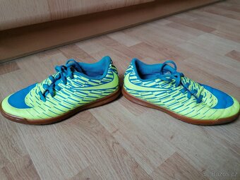Sálovky, boty do haly NIKE v. 35 - 4