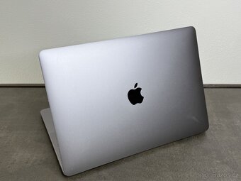 Macbook Pro 13" 2019 i7 / 256GB SSD / 16GB - 4