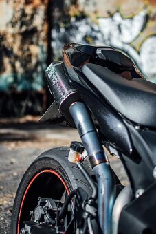 Yamaha YZF-R1 - 4