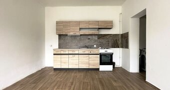 Pronájem bytu 2+kk, 70 m2, ulice Labská, Jaroměř - 4
