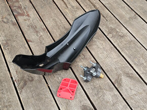 Držák pro vysoký blatník Aprilia Tuareg 660 - 4