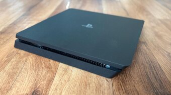 Sony Playstation 4 Slim (CUH-2216A) 500 GB černá - 4
