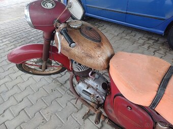 Jawa-Čz 150/352 - 4