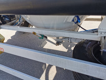 Prodám cisternový přívěs FELDBINDER HEUT 31 m3 na mouku - 4