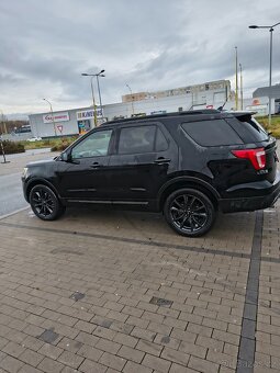 Ford Explorer - 4