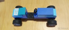 Závodní auto mafia s řidičem.  (LEGO) - 4