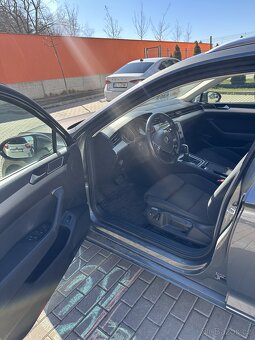 VW Passat B8 Highline Panoramatická střecha, navigace, plná - 4