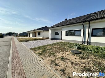 Prodej rodinného domu 3+kk, 81m2 - Hevlín, ev.č. 100030 - 4