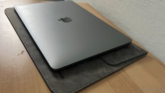 MacBook Air M1 Vesmírně šedá - 4