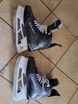 Brusle Bauer Supreme Shadow 10 - 4
