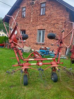 Obraceč sena Kuhn 5 m - 4