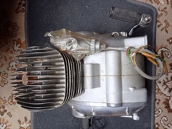 Jawa 90 - 4