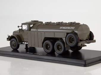 Model Tatra 111 - 4
