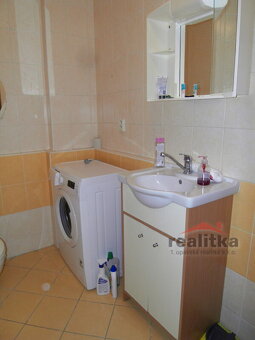 Pronájem zrekonstruovaného bytu 1+kk, Opava, ul. Antonína So - 4