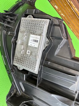 Fulled pravý přední světlomet Ford Mondeo - 4