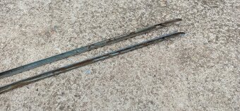 PRODÁM NA TATRA 603 LIŠTY NA LAPAČE - 4