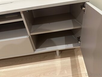 Televizní stolek - 4