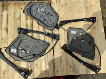 Díly dveří Superb II - 4