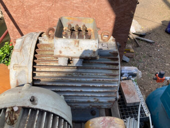 elektromotor 40 kW 737 ot - 4