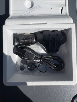 Plantronics Voyager Legend - TOP stav - 4