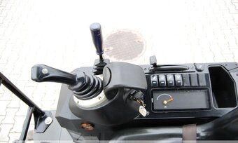 Minibagr JCB 15C-1 - 4