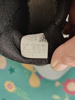Boty Adidas vel.32 - 4