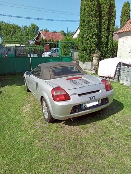 TOYOTA MR 2 - 4
