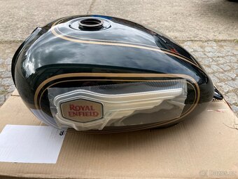 Royal Enfield nádrž - 4