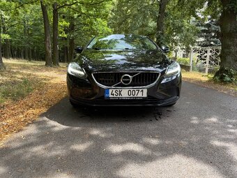 Volvo V40 D3 110 kW, 2017, 1. majitel, nezávislé topení - 4