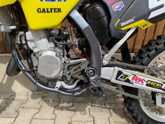 SUZUKI RM 125 - 4