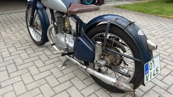 Jawa 250 pérák - 4