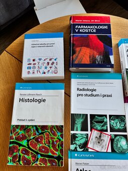 Učebnice na medicínu, knihy grads - 4