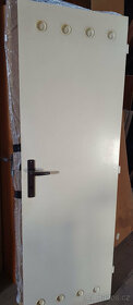 dveře interiérové vnitřní 60, 80/197; křídlo garážové - 4