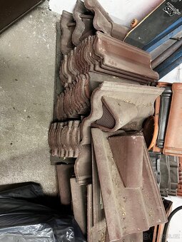 Střešní tašky+ větrací taška - 4