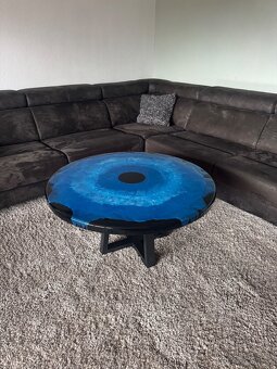 Stůl z epoxidu – unikátní ruční výroba - 4