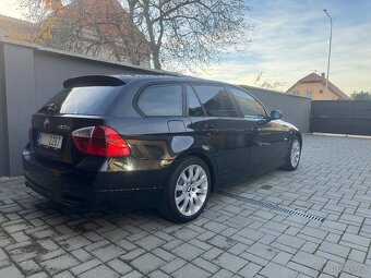 BMW 320 D - 4