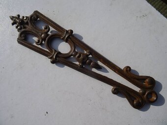 Mosazné drobnosti . - 4