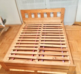 Dřevěná manželská postel 160x200 - 4