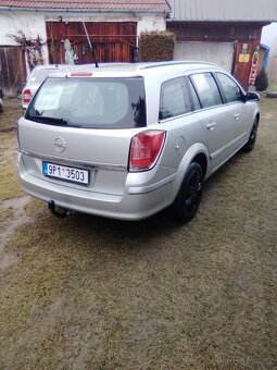 Opel ASTRA  kombi - 4