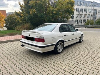 Prodám BMW M5 e34 - 4