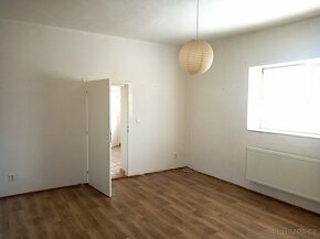 Prodej bytu 1+1, 45 m2, přízemí, cihla, Chropyně. - 4